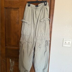 Casual Woman’s Cargo Pants in Gray